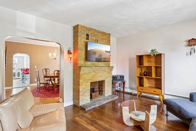 19 Brooks Park, Medford, MA 02155