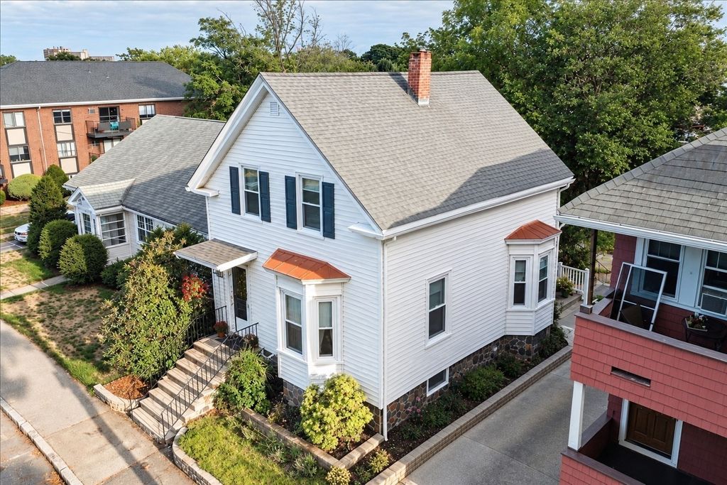 19 Brooks Park, Medford, MA 02155
