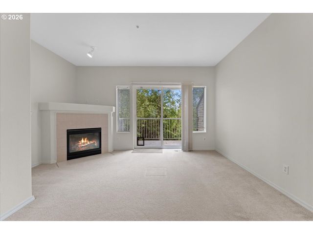 13700 Sw SCHOLLS FERRY Rd 103, Beaverton, OR 97007