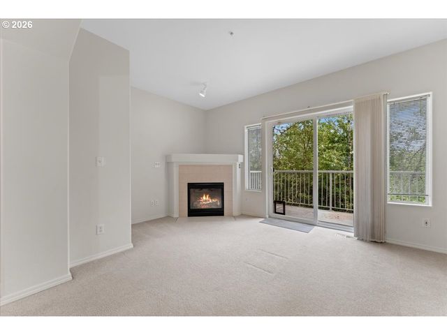 13700 Sw SCHOLLS FERRY Rd 103, Beaverton, OR 97007