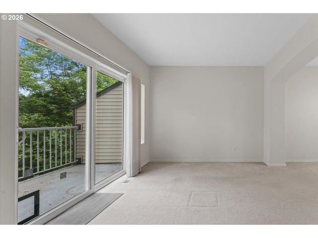 13700 Sw SCHOLLS FERRY Rd 103, Beaverton, OR 97007