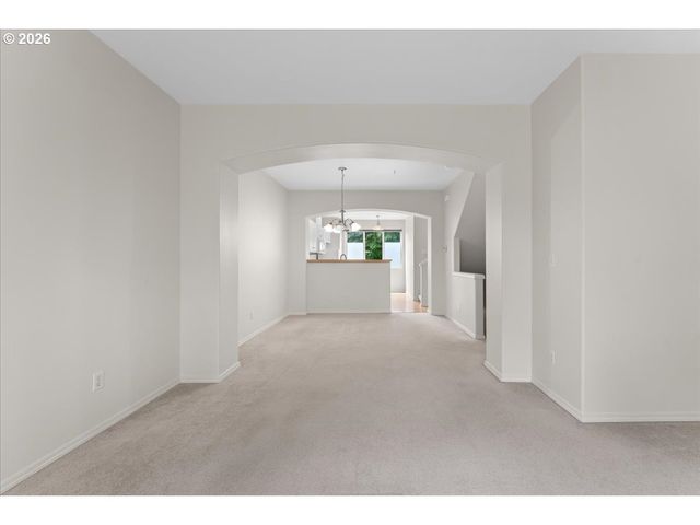 13700 Sw SCHOLLS FERRY Rd 103, Beaverton, OR 97007