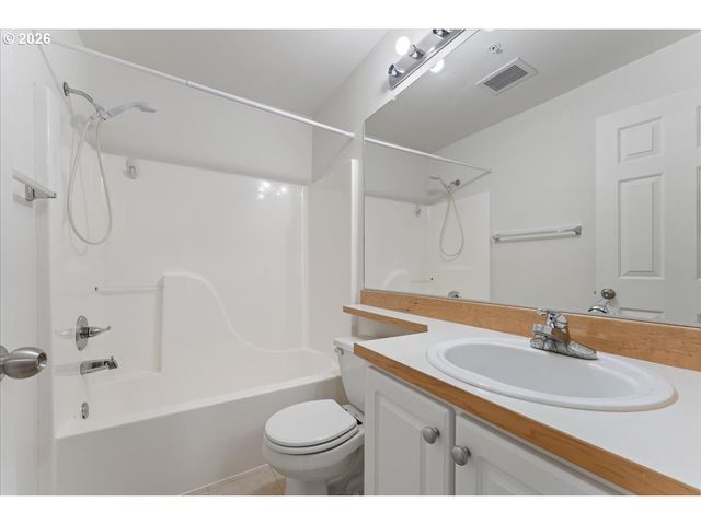 13700 Sw SCHOLLS FERRY Rd 103, Beaverton, OR 97007