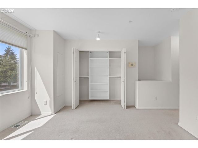 13700 Sw SCHOLLS FERRY Rd 103, Beaverton, OR 97007
