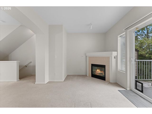 13700 Sw SCHOLLS FERRY Rd 103, Beaverton, OR 97007