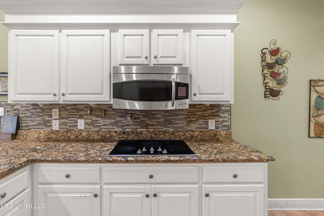 92 Highpointe Drive, Hattiesburg, MS 39402