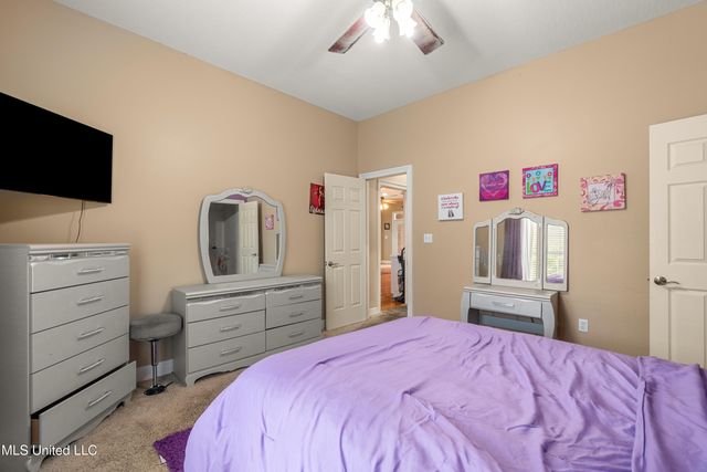 92 Highpointe Drive, Hattiesburg, MS 39402