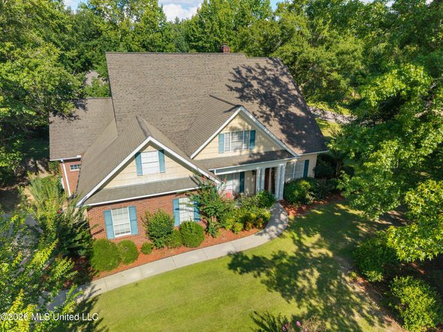 92 Highpointe Drive, Hattiesburg, MS 39402