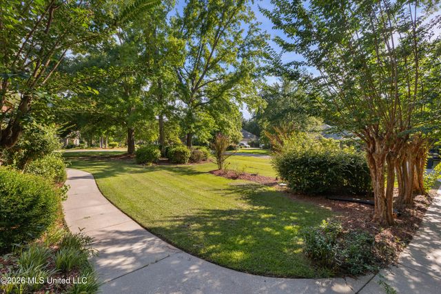 92 Highpointe Drive, Hattiesburg, MS 39402