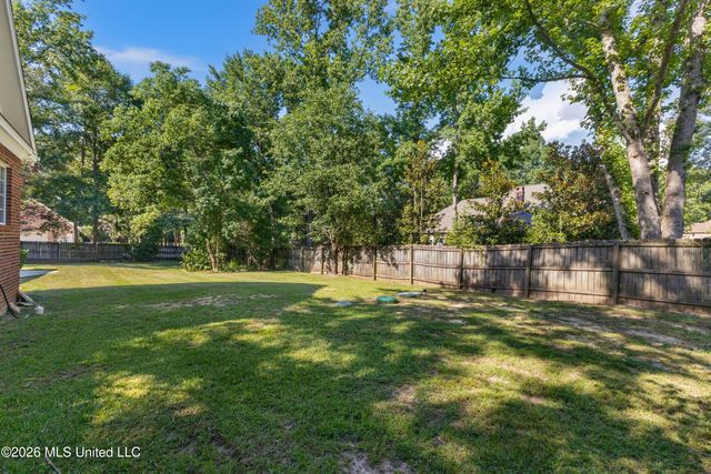 92 Highpointe Drive, Hattiesburg, MS 39402
