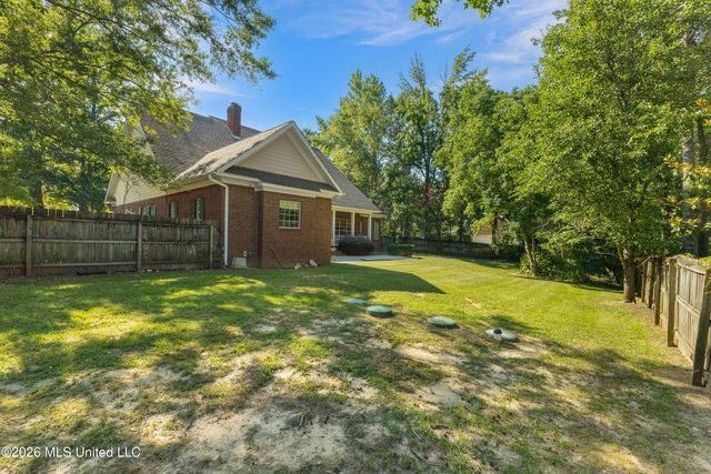 92 Highpointe Drive, Hattiesburg, MS 39402