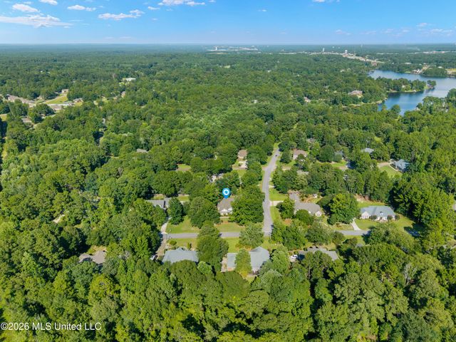 92 Highpointe Drive, Hattiesburg, MS 39402