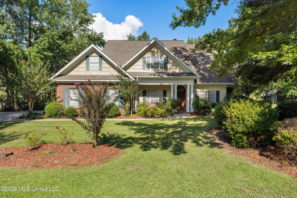 92 Highpointe Drive, Hattiesburg, MS 39402