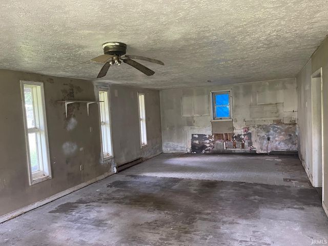 1107 10th Street, Bedford, IN 47421