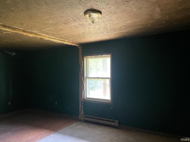 1107 10th Street, Bedford, IN 47421
