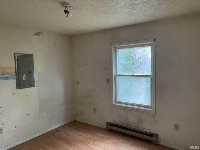1107 10th Street, Bedford, IN 47421