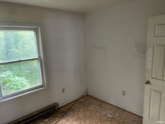 1107 10th Street, Bedford, IN 47421