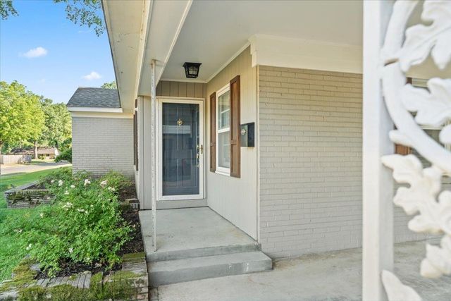 325 W PEG LN, Memphis, TN 38117