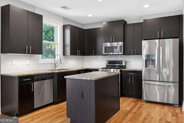 1532 Craftsman Road NW, Atlanta, GA 30318