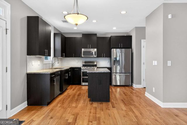 1532 Craftsman Road NW, Atlanta, GA 30318