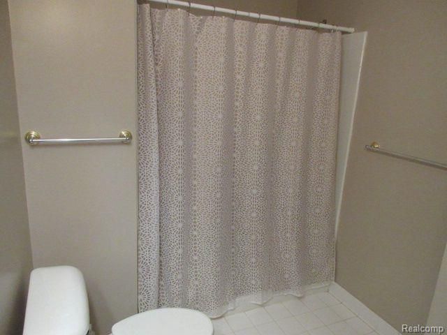 4192 Berkeley Avenue, Canton, MI 48188