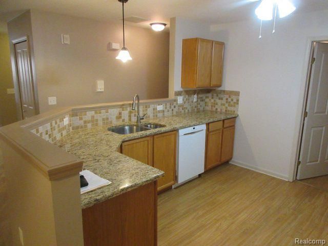 4192 Berkeley Avenue, Canton, MI 48188