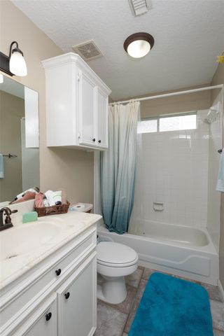 827 Cedar Road, Clear Lake Shores, TX 77565