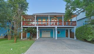 827 Cedar Road, Clear Lake Shores, TX 77565