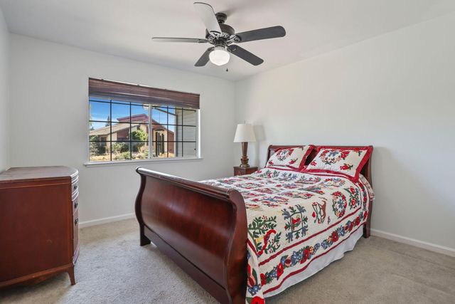 556 Blue Herron Ct, Valley Springs, CA 95252