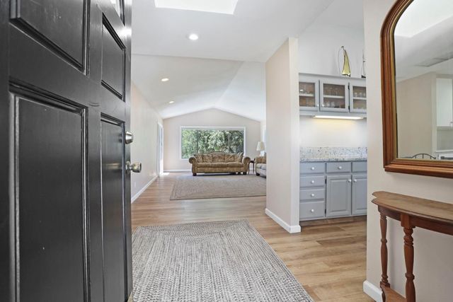 556 Blue Herron Ct, Valley Springs, CA 95252