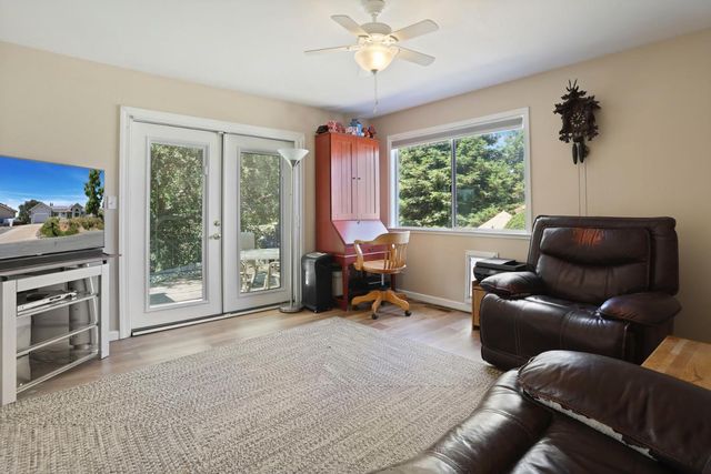 556 Blue Herron Ct, Valley Springs, CA 95252