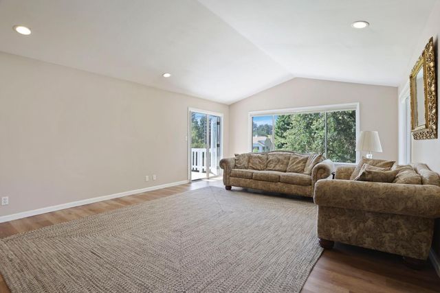 556 Blue Herron Ct, Valley Springs, CA 95252