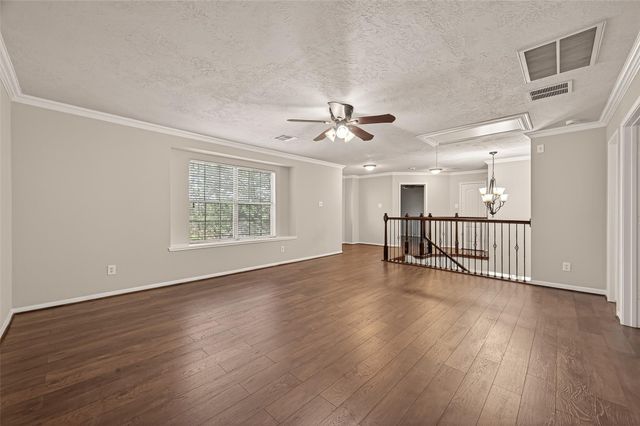 1822 Lansing Cove Drive, Fresno, TX 77545