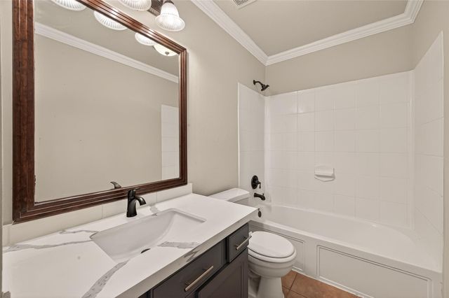 1822 Lansing Cove Drive, Fresno, TX 77545