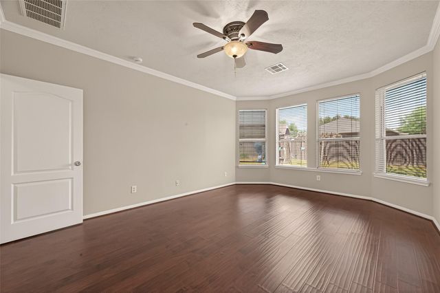 1822 Lansing Cove Drive, Fresno, TX 77545