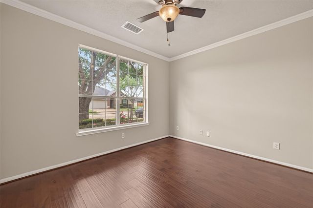 1822 Lansing Cove Drive, Fresno, TX 77545