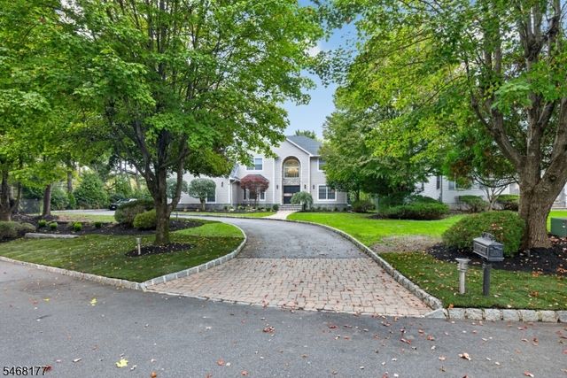 3 Recktenwald Ct, Old Tappan Boro, NJ 07675