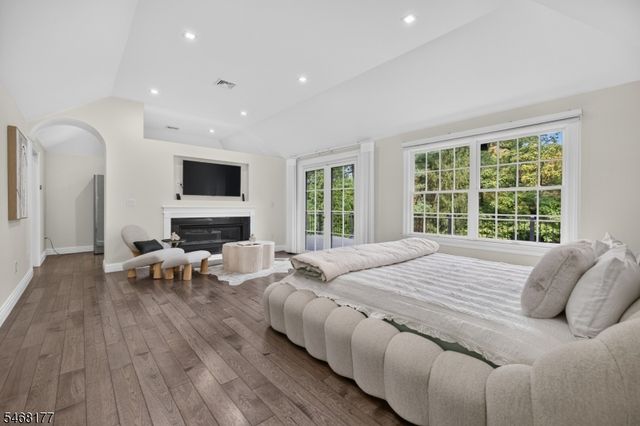 3 Recktenwald Ct, Old Tappan Boro, NJ 07675