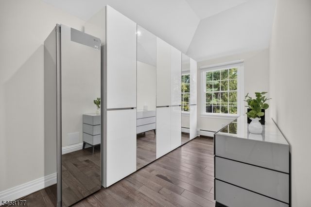 3 Recktenwald Ct, Old Tappan Boro, NJ 07675