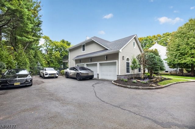 3 Recktenwald Ct, Old Tappan Boro, NJ 07675