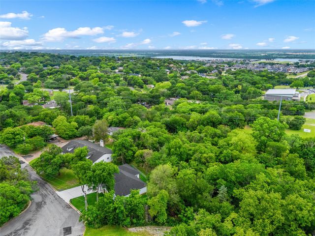 842 White Oak Drive, Woodway, TX 76712