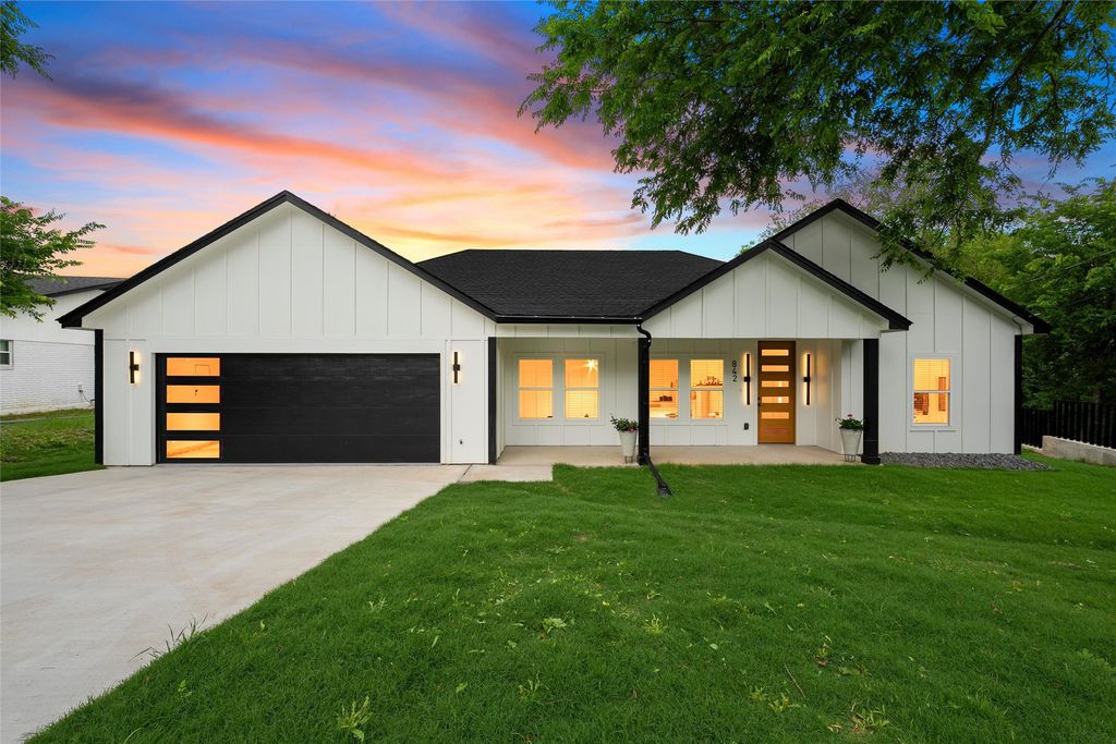 842 White Oak Drive, Woodway, TX 76712