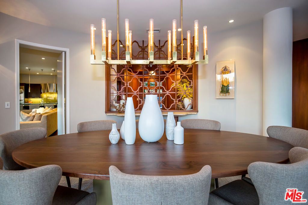 Image 9 of property listing at 1131 Miradero Road, Beverly Hills, CA 90210