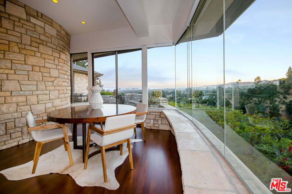 Image 15 of property listing at 1131 Miradero Road, Beverly Hills, CA 90210