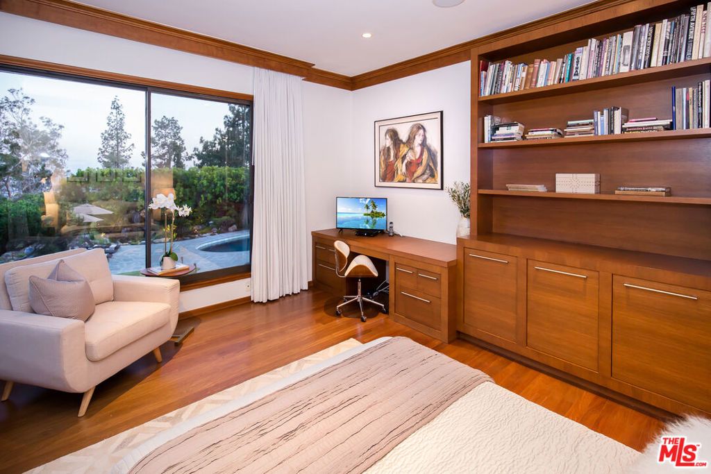 Image 26 of property listing at 1131 Miradero Road, Beverly Hills, CA 90210