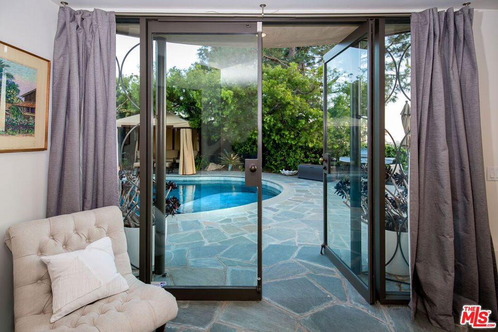 Image 27 of property listing at 1131 Miradero Road, Beverly Hills, CA 90210