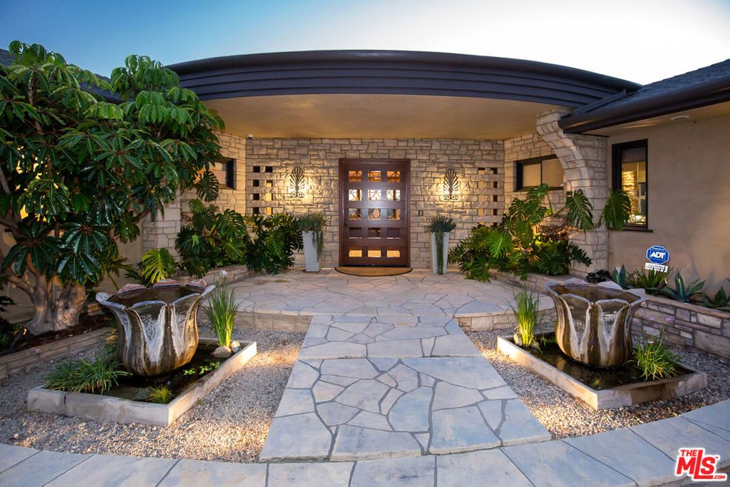Image 2 of property listing at 1131 Miradero Road, Beverly Hills, CA 90210