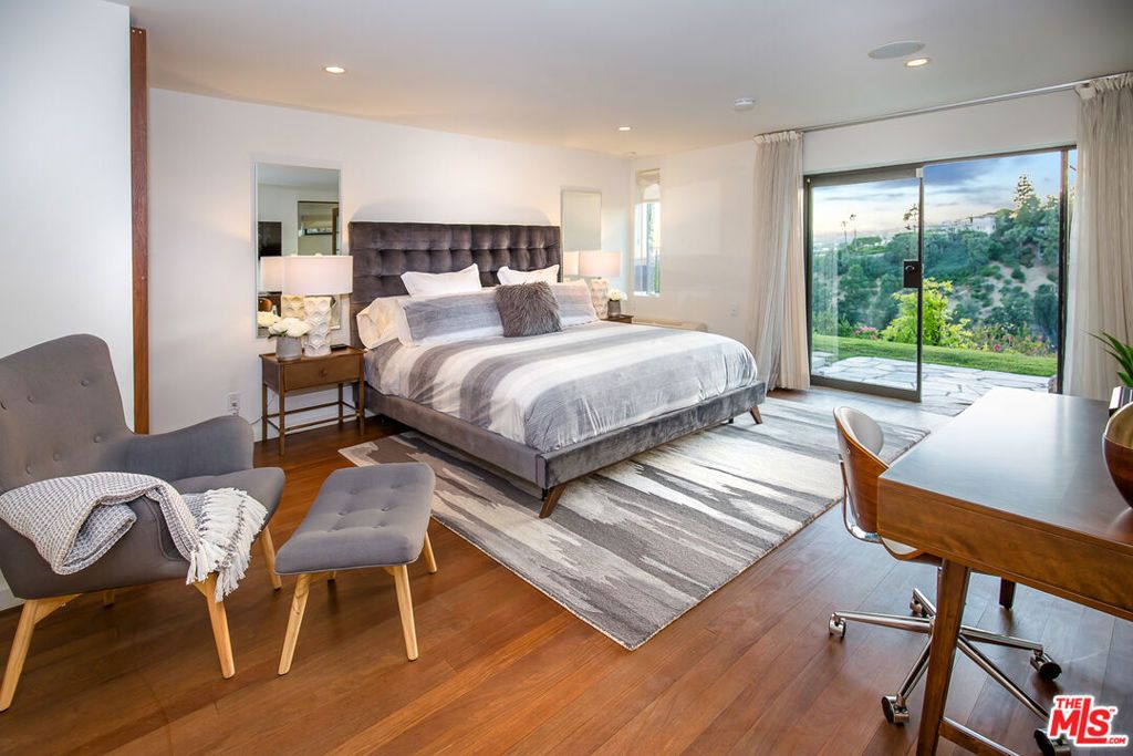 Image 29 of property listing at 1131 Miradero Road, Beverly Hills, CA 90210