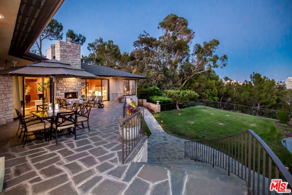 Image 34 of property listing at 1131 Miradero Road, Beverly Hills, CA 90210