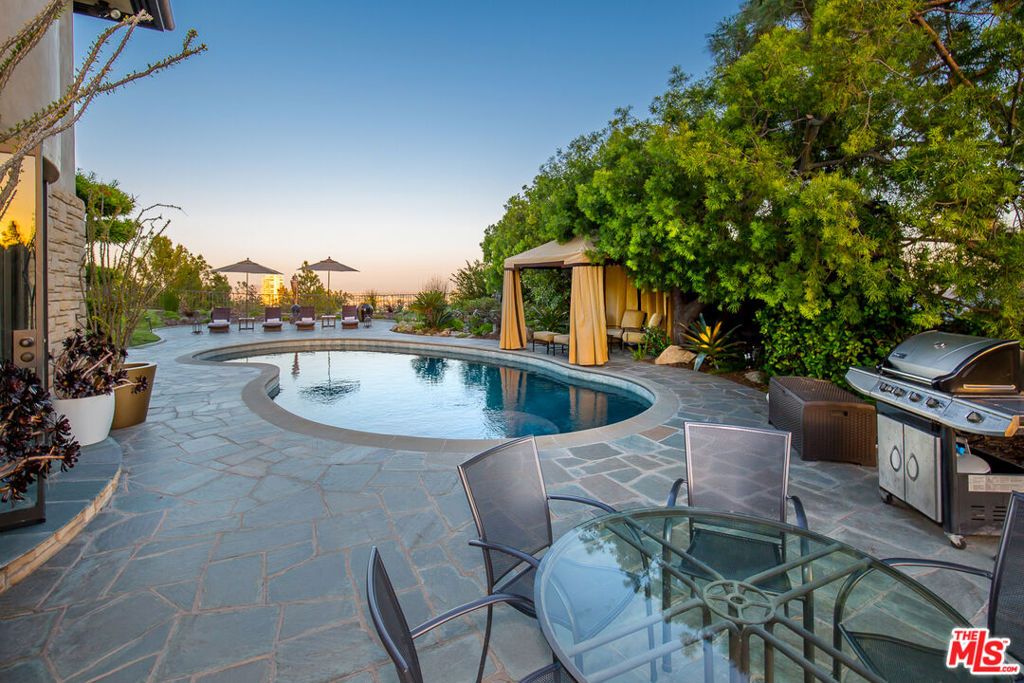 Image 37 of property listing at 1131 Miradero Road, Beverly Hills, CA 90210